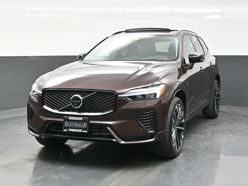 New 2026 Mulberry Red Volvo T8 Ultra image 2