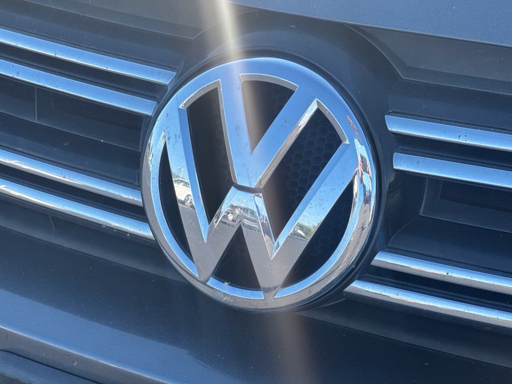 Used 2017 Gray Volkswagen 2.0T S image 12
