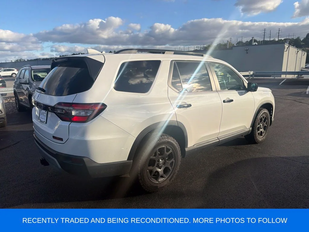 Used 2025 White Honda TrailSport image 3