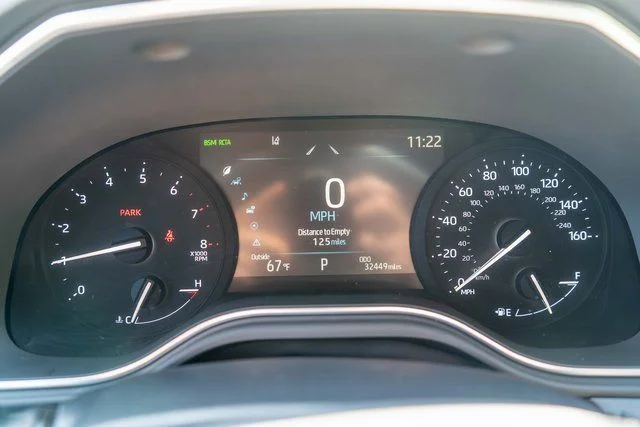 Used 2022 Beige Toyota XLE image 23