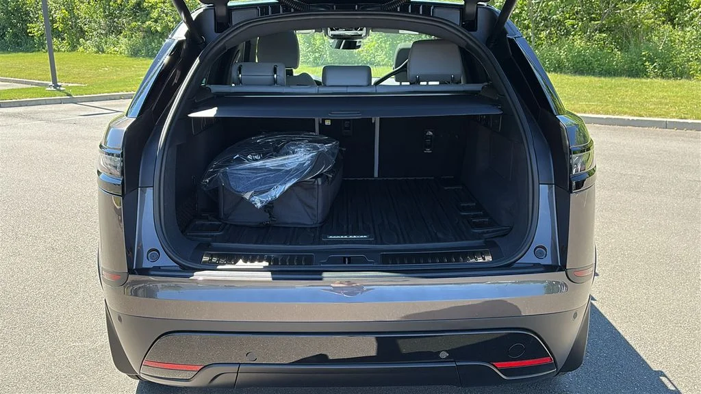 New 2026 Charente Grey LAND ROVER S image 24