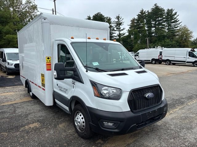 Used 2022 White Ford Base image 1