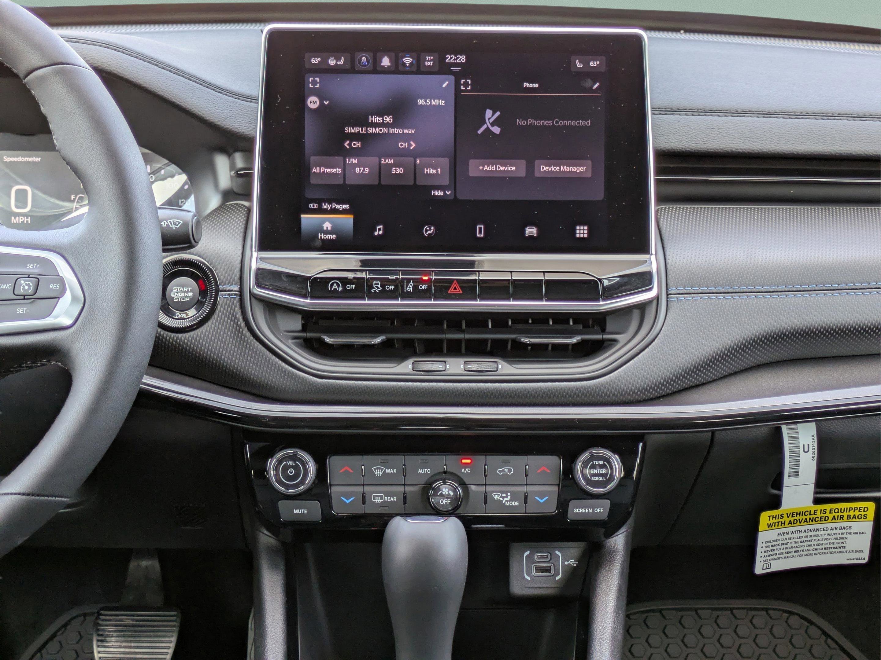 New 2026 Hydro Blue Pearlcoat Jeep Latitude Altitude image 19