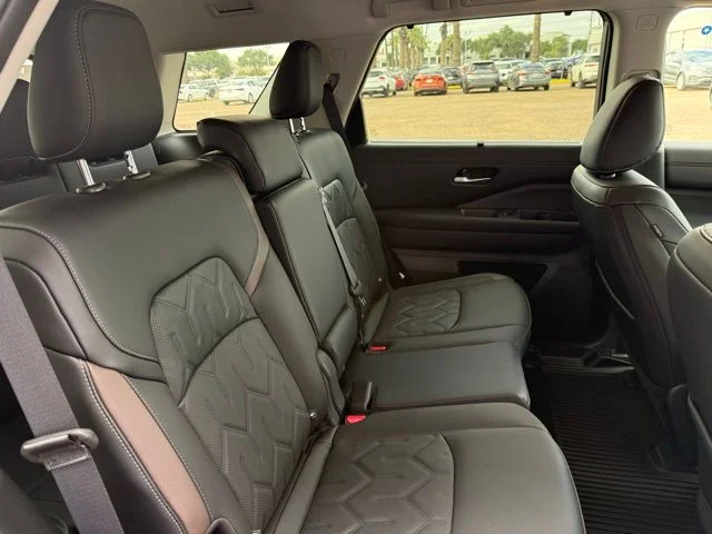 New 2026 Gun Metallic Nissan Platinum image 26