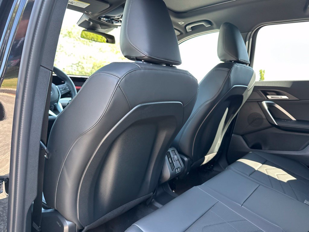 New 2026 Black Sapphire Metallic BMW xDrive28i image 22