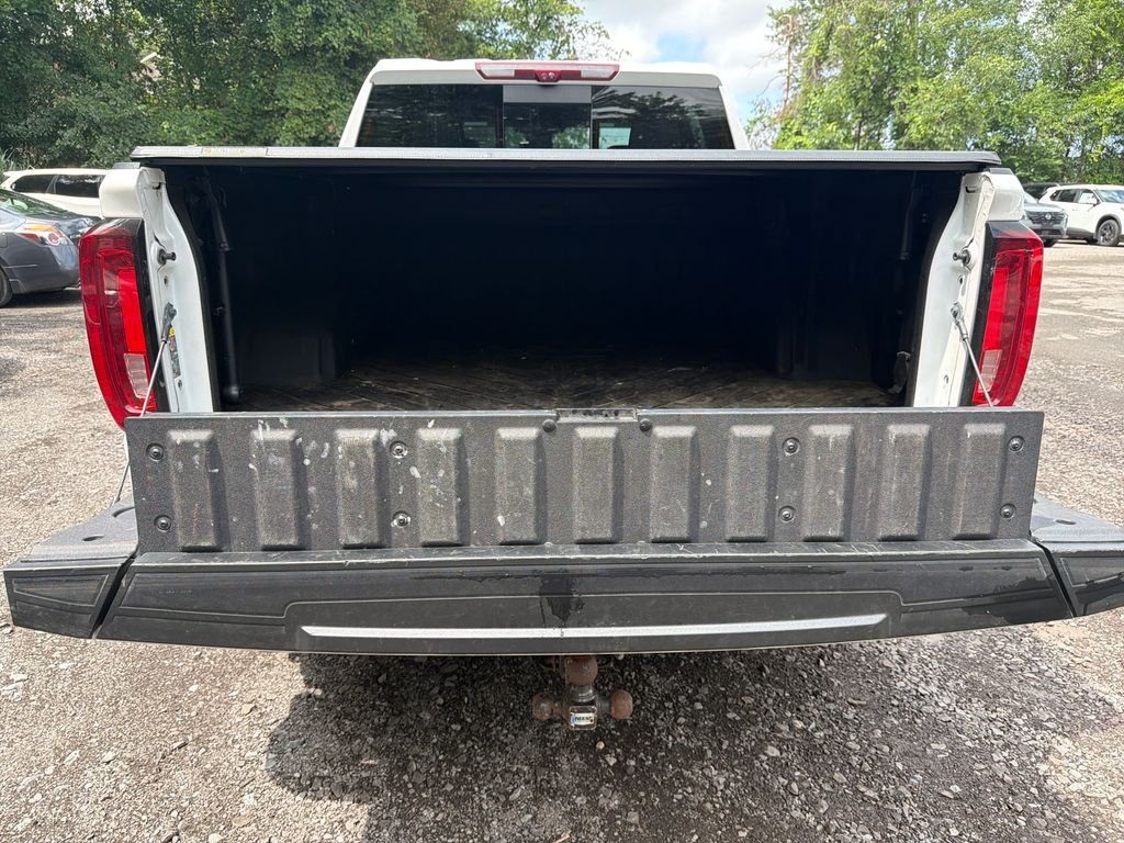Used 2023 White GMC Denali image 7
