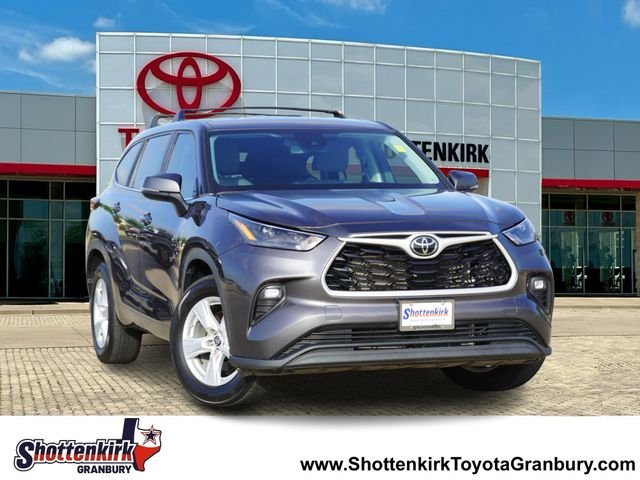 2023 Toyota Highlander LE