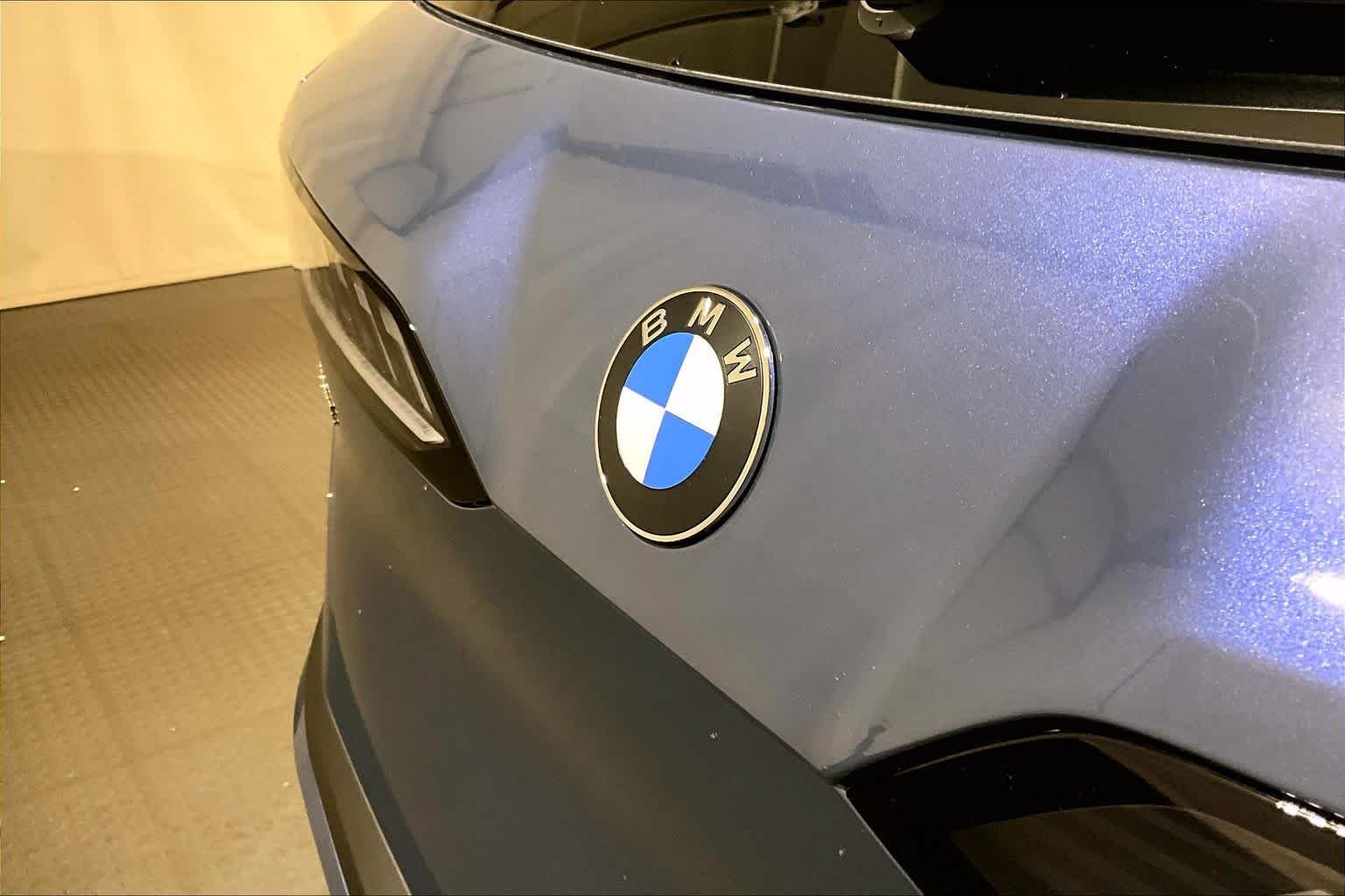 New 2027 Ocean Wave Blue Metallic BMW 50 xDrive image 6