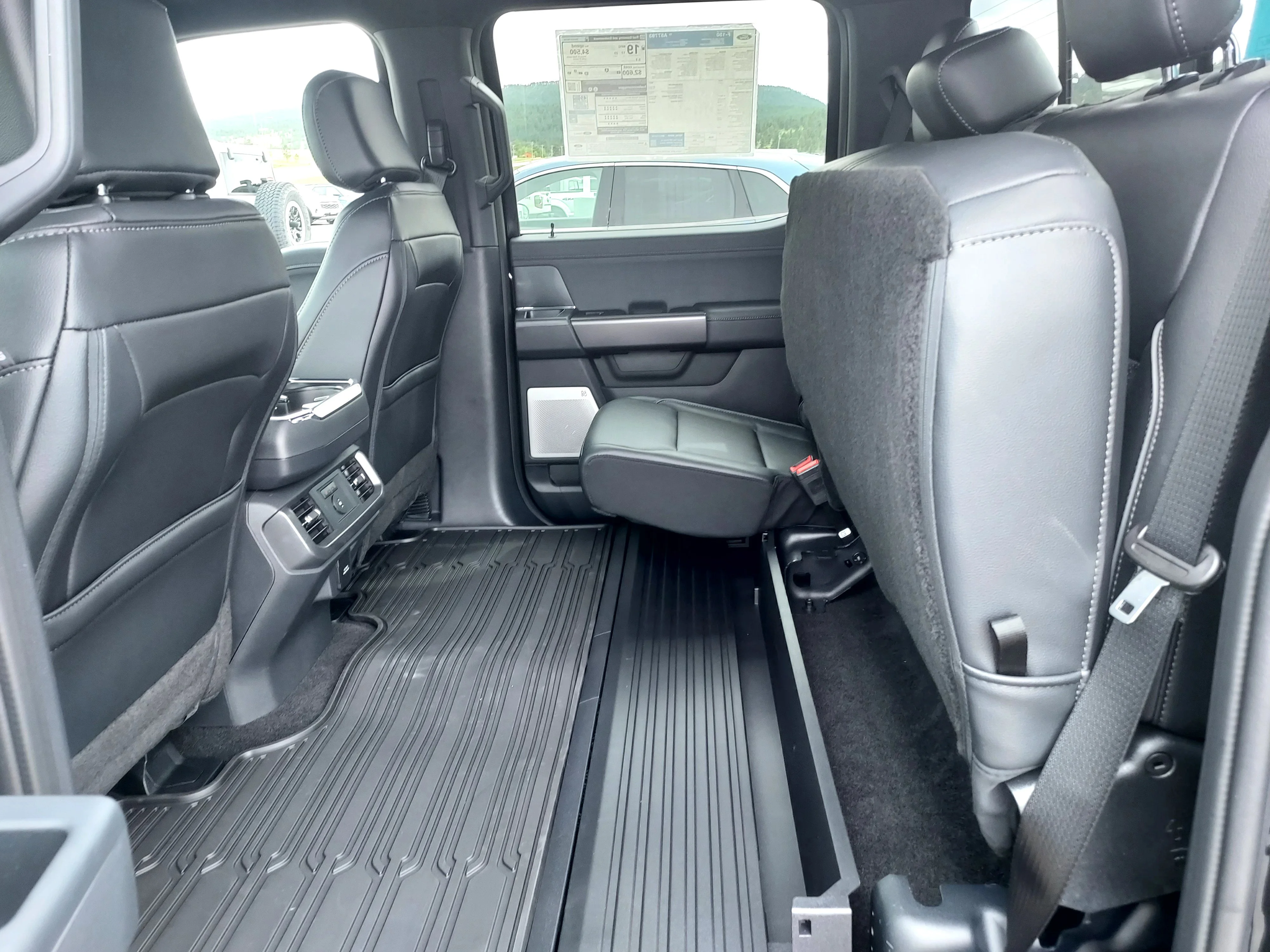 New 2026 Agate Black Metallic Ford LARIAT image 18
