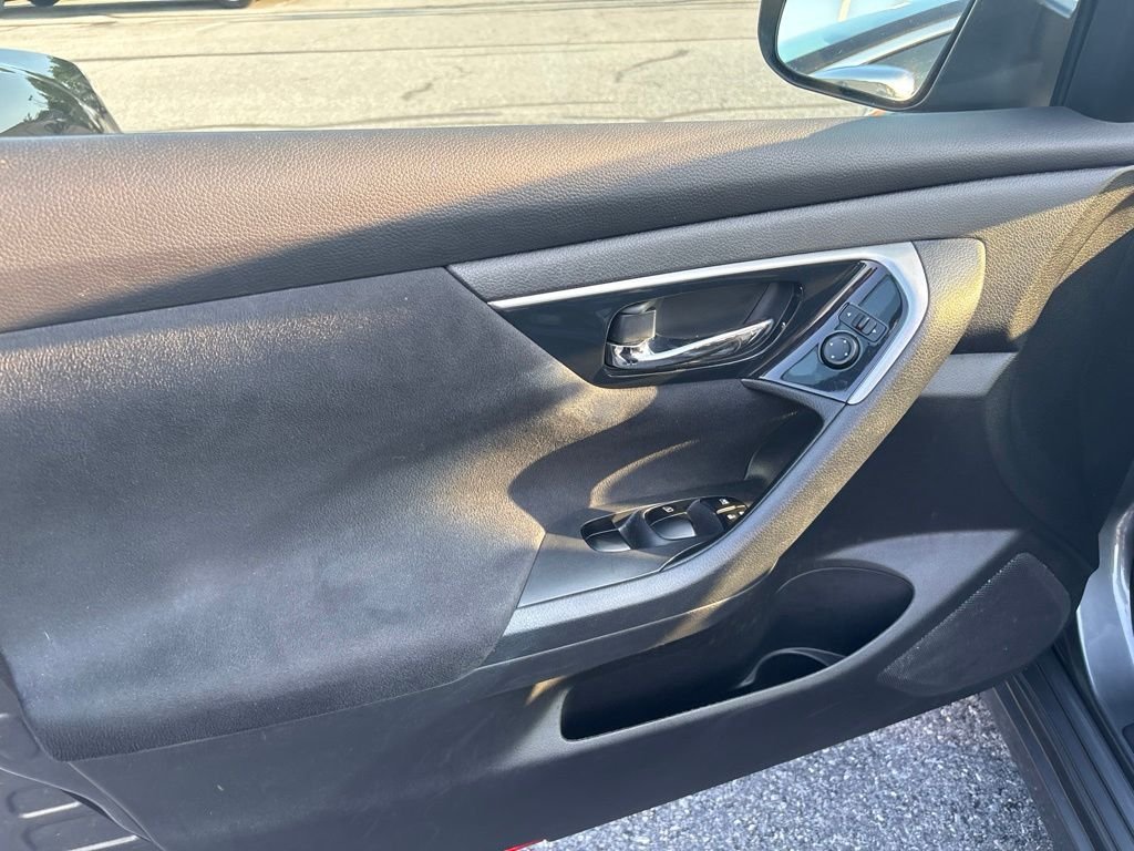 Used 2014 Gray Nissan 2.5 SV image 7