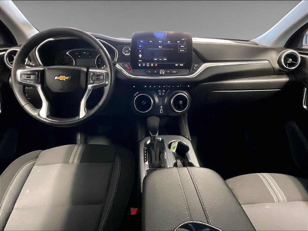 Used 2025 Black Chevrolet 2LT image 21