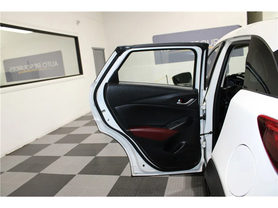 Used 2017 Crystal White Pearl Mica Mazda Touring image 13