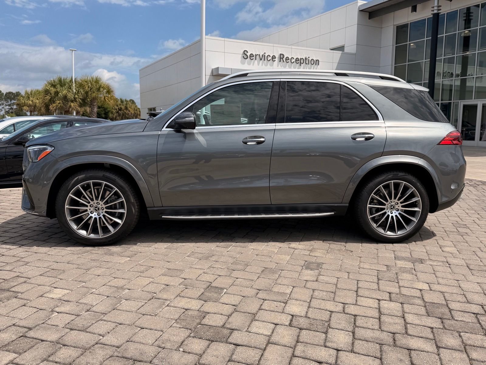 New 2026 Selenite Grey Metallic Mercedes-Benz GLE 450 image 12