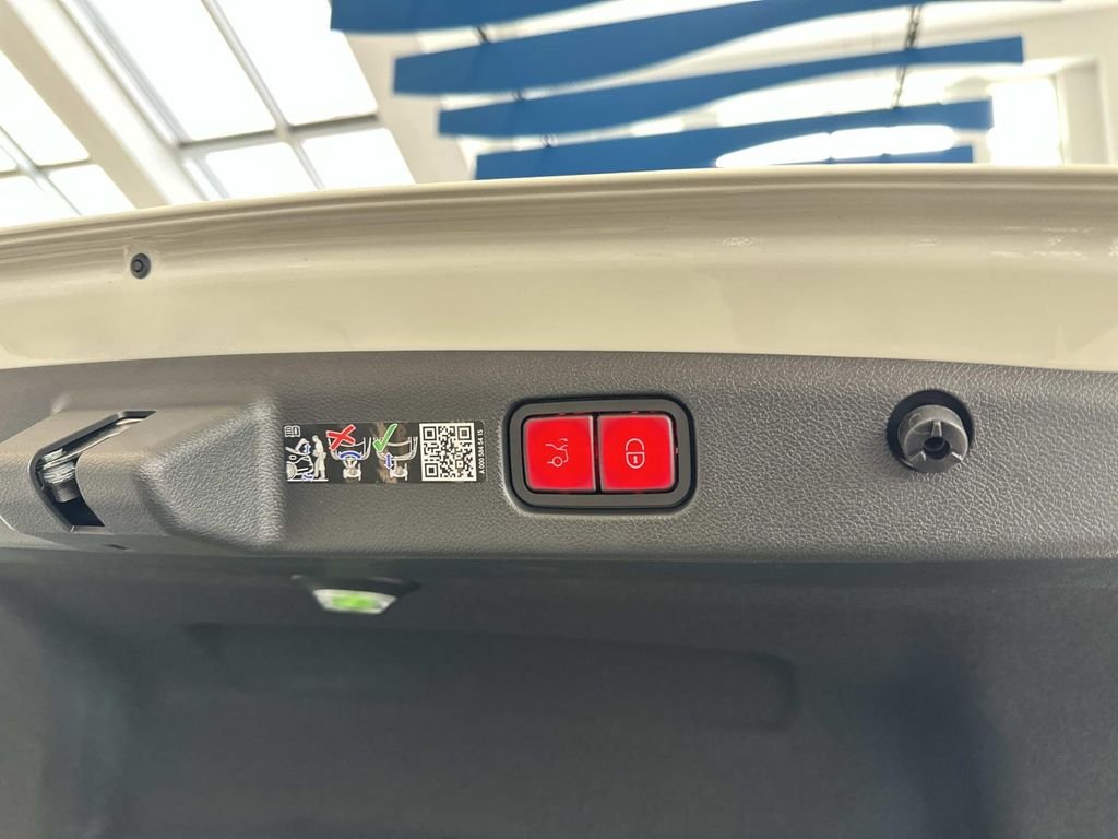 2026 Mercedes-Benz E-Class AMG E53 - Photo 20