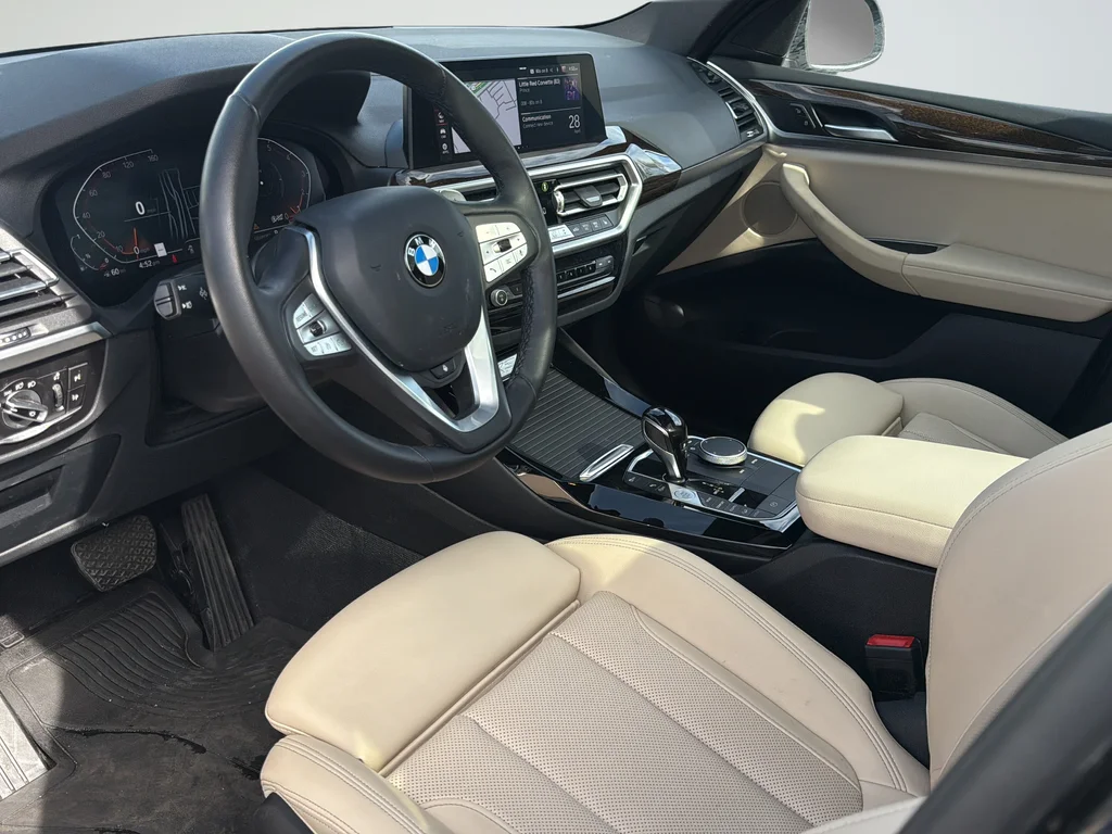 Used 2023 Gray BMW xDrive30i image 9