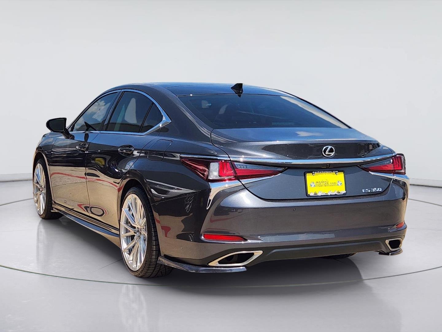2025 Lexus ES 350 - Photo 5