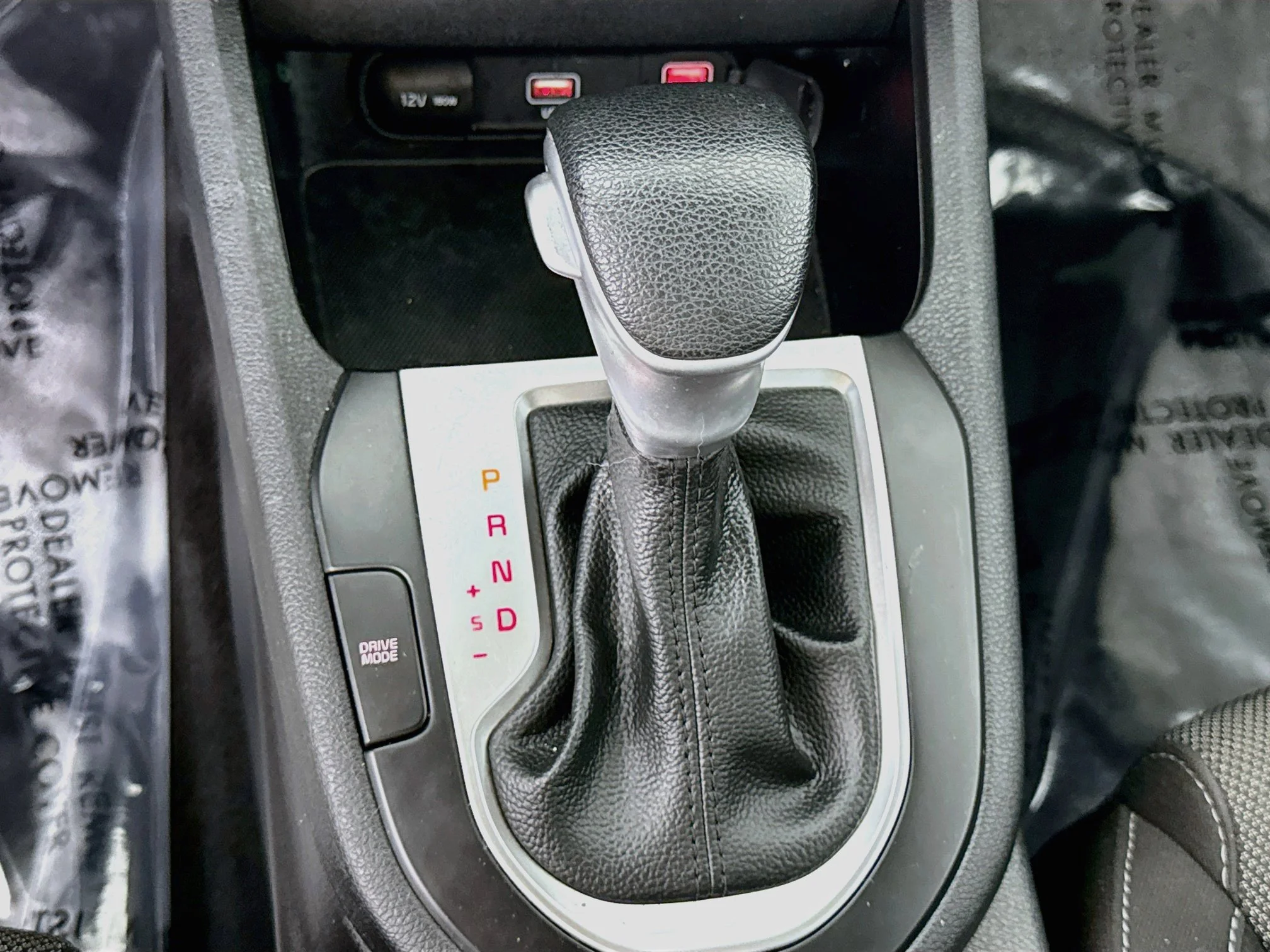 Used 2024 White Kia LX image 18