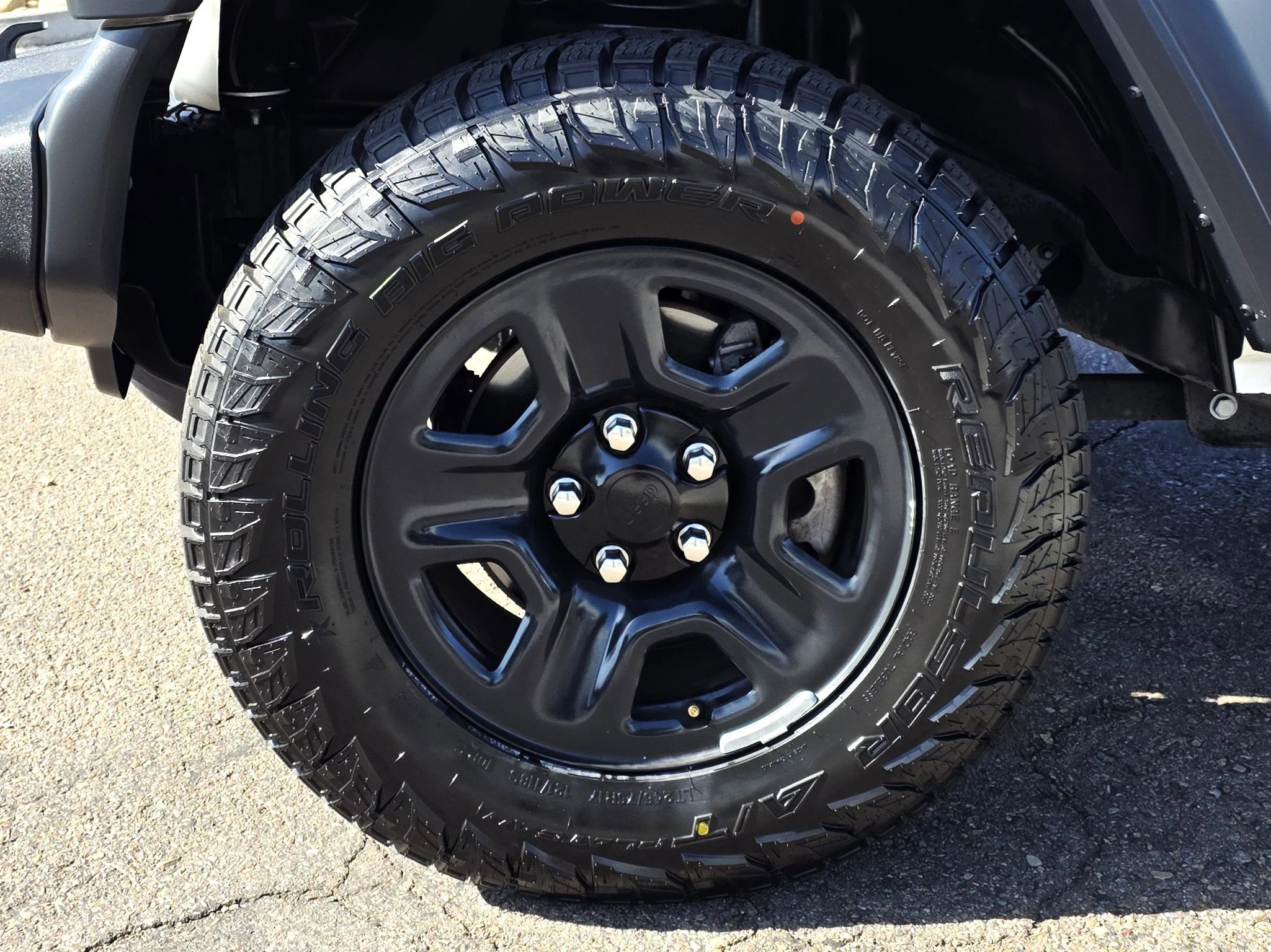Used 2018 Bright White Clearcoat Jeep Unlimited Sport image 7