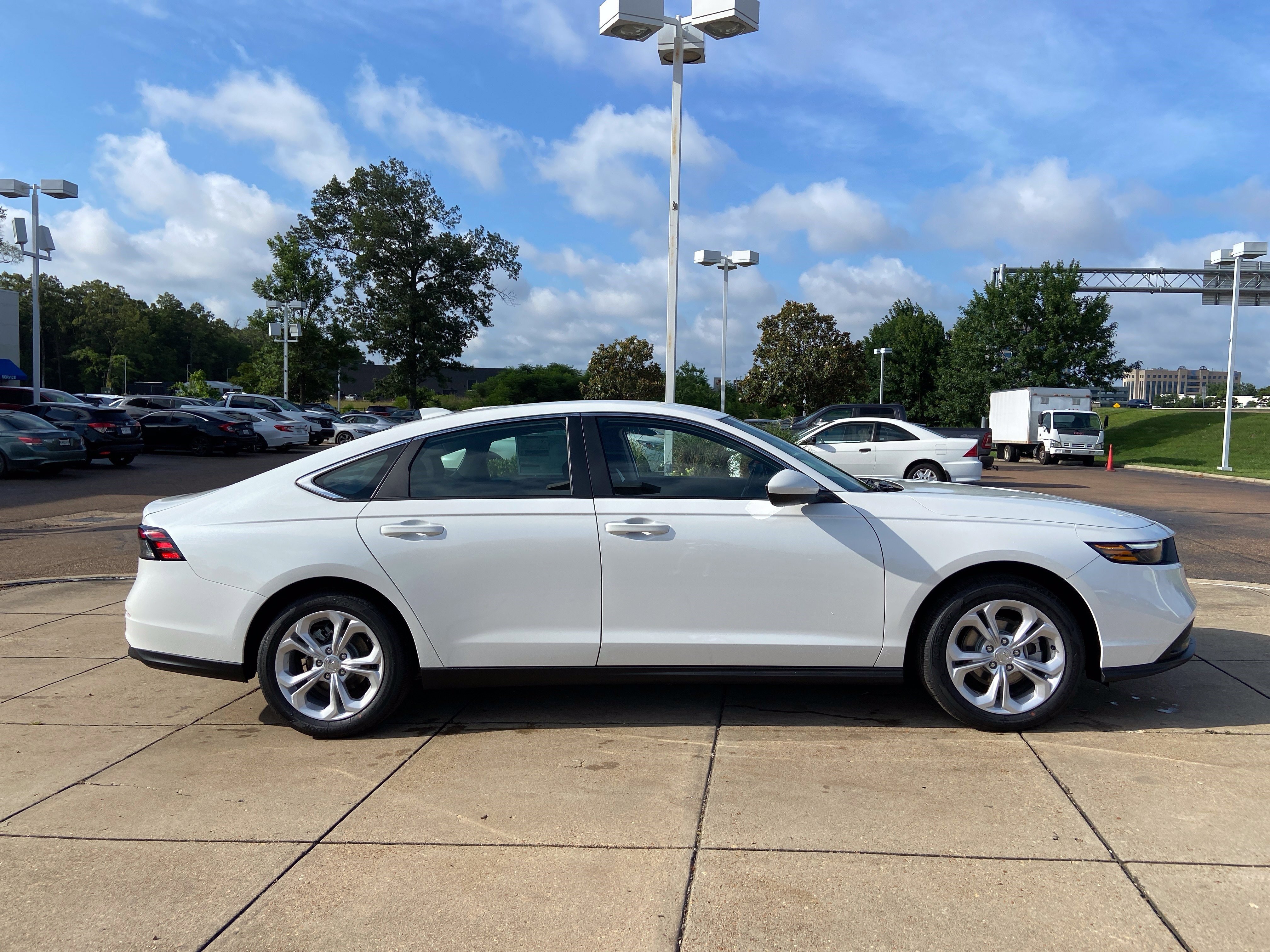 New 2026 Platinum White Pearl Honda LX image 12