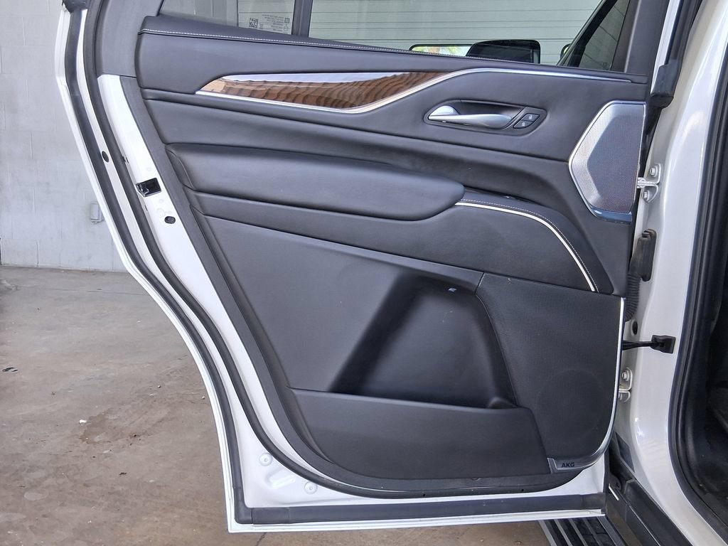 Used 2024 Crystal White Tricoat Cadillac Sport Platinum image 23