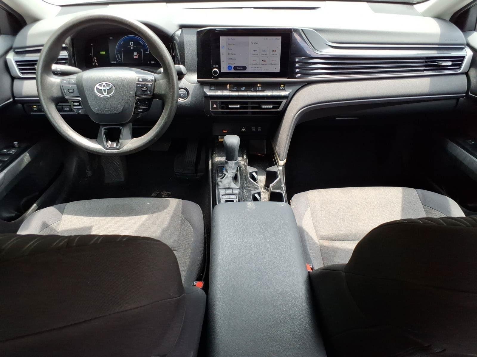 Used 2025  TOYOTA  image 27
