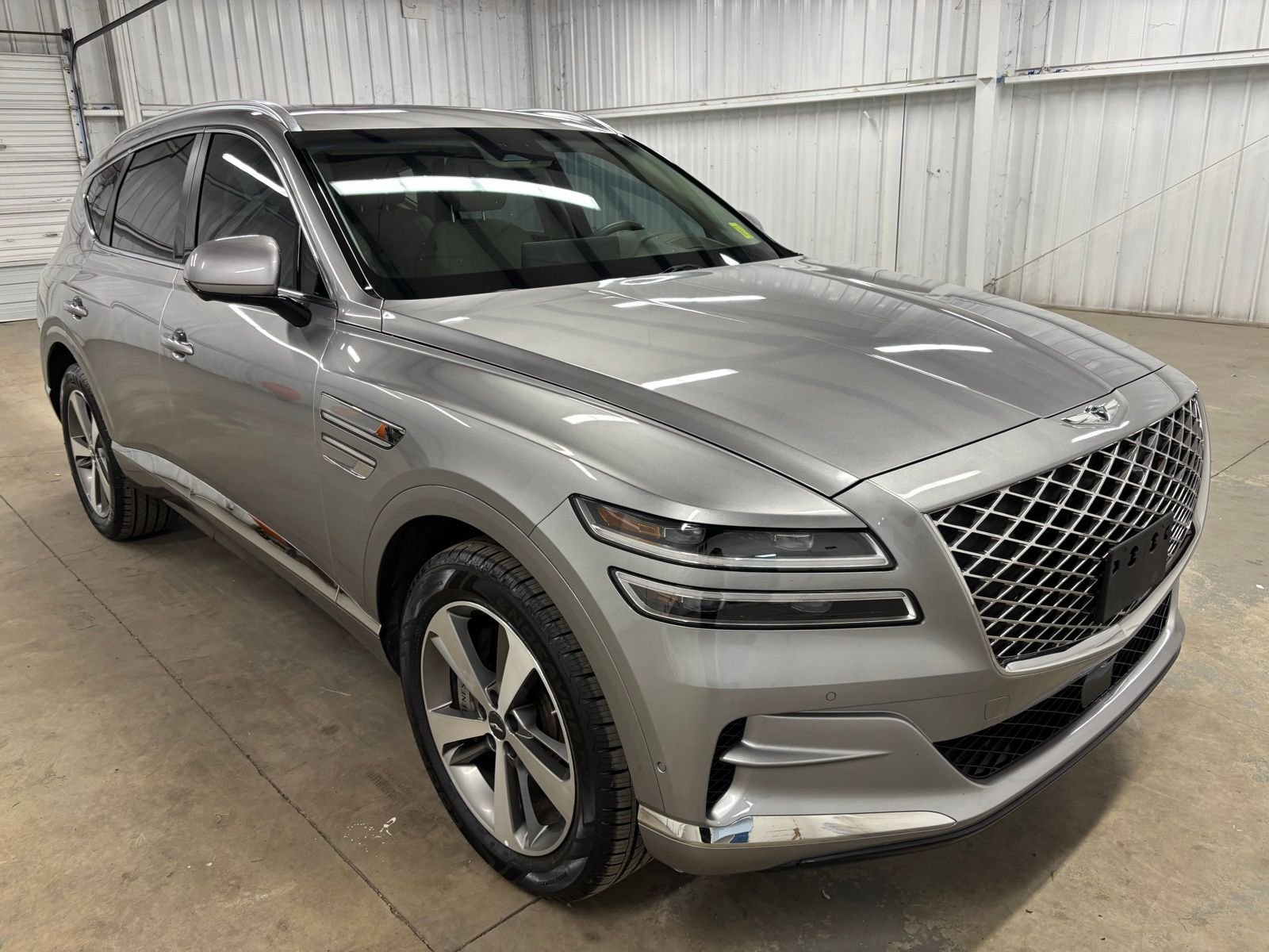 Used 2023 Silver Genesis 2.5T image 2