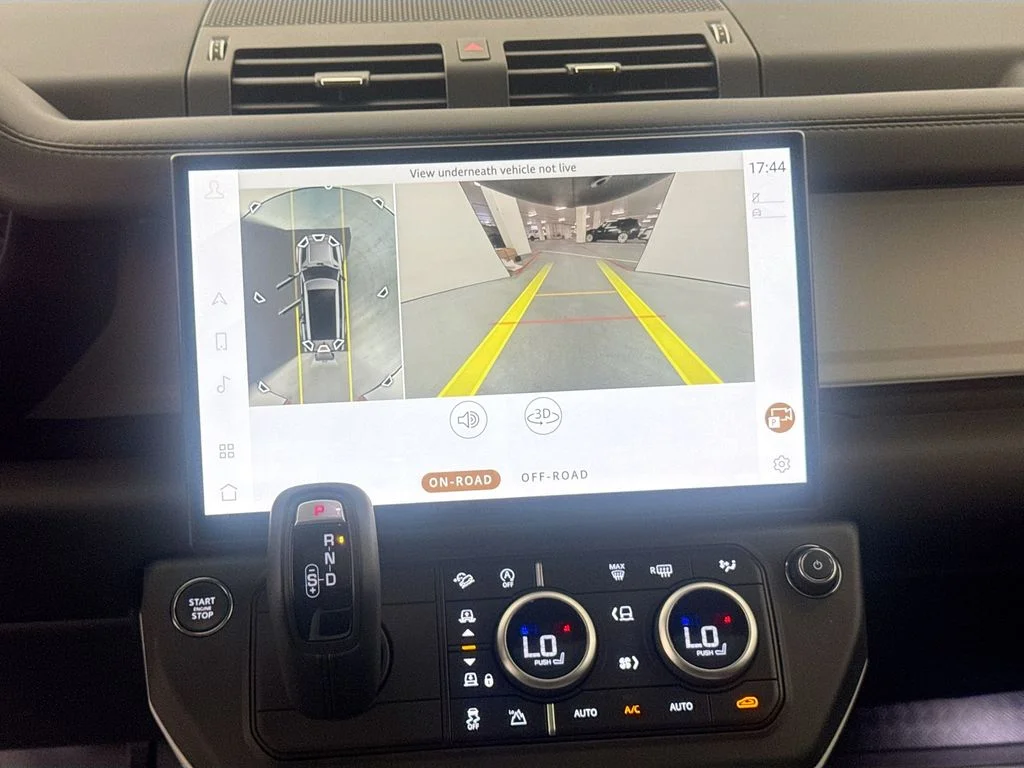 New 2026 White Land Rover X-Dynamic SE image 13