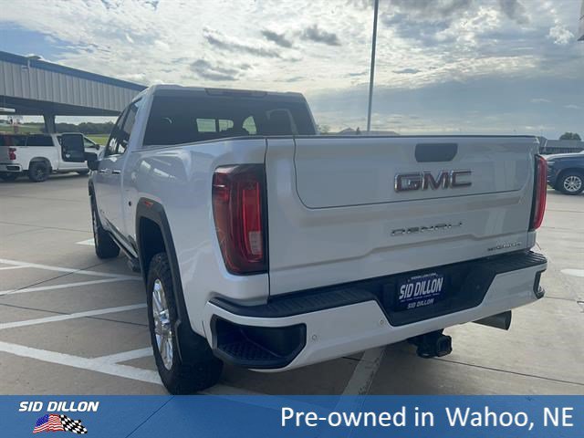 Used 2021 White Frost Tricoat GMC Denali image 3