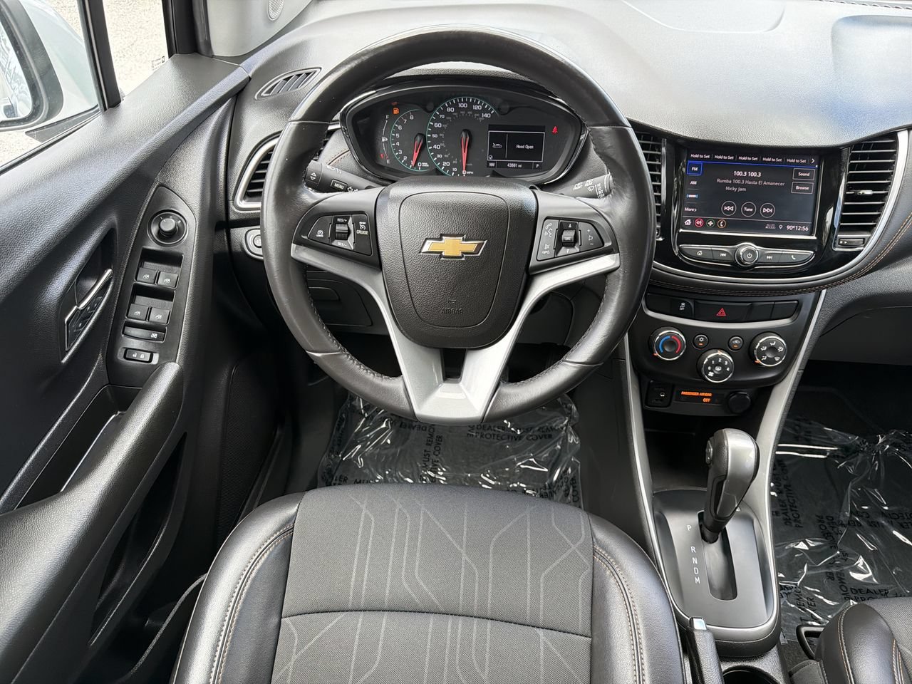 Used 2022 Silver Ice Metallic Chevrolet LT image 13