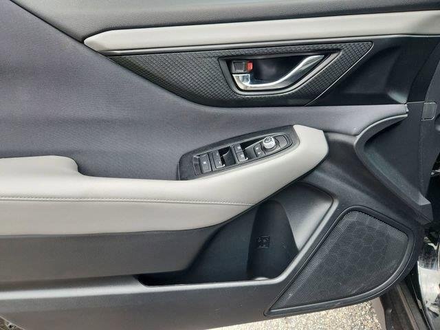 Used 2020  Subaru Premium image 22