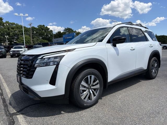 New 2026 Everest White Pearl TriCoat Nissan SL image 1