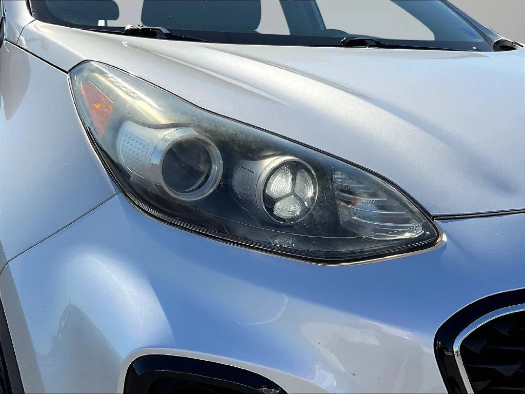 Used 2020 Sparkling Silver Kia LX image 36