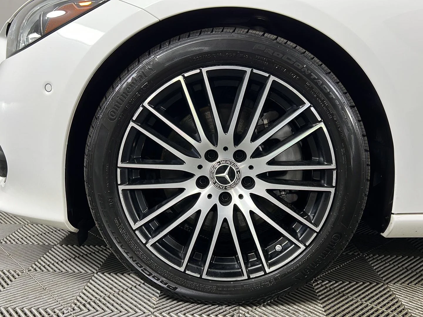 Used 2023 Polar White Mercedes-Benz C 300 image 27