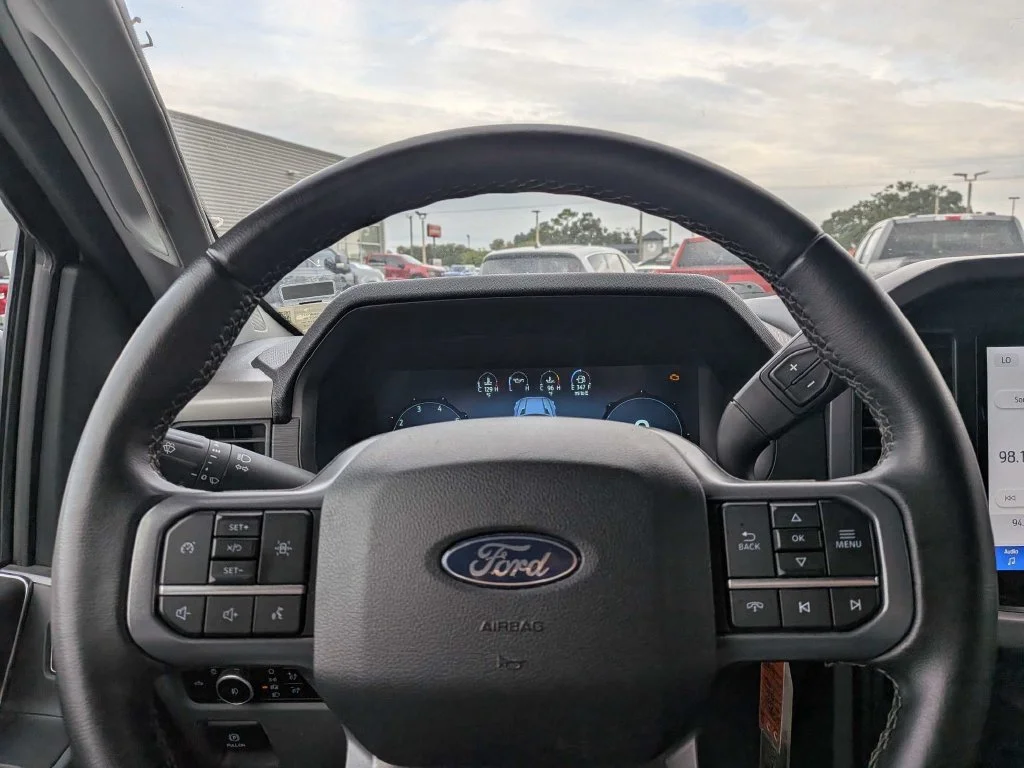 Certified Used 2025 Oxford White Ford XLT image 20