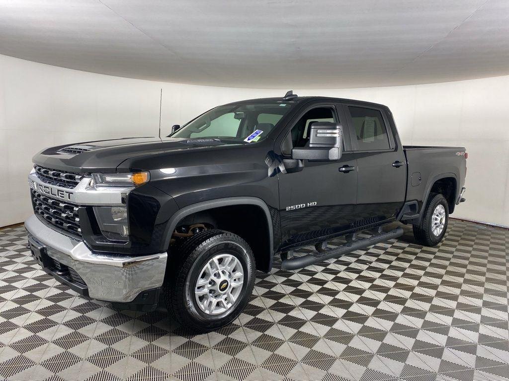 Used 2022 Black Chevrolet LT image 3