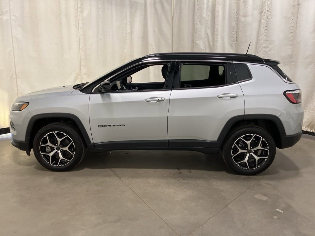 New 2026 Silver Zynith Metallic Clearcoat Jeep Limited image 13