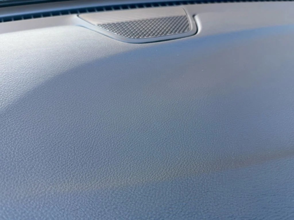 New 2026 Bright White Clear-Coat Exterior Paint Chrysler Pinnacle image 13