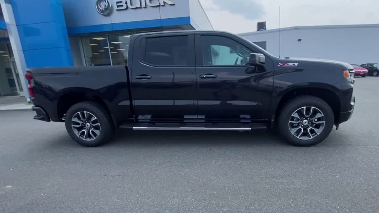 Used 2023 Dark Ash Metallic Chevrolet RST image 9