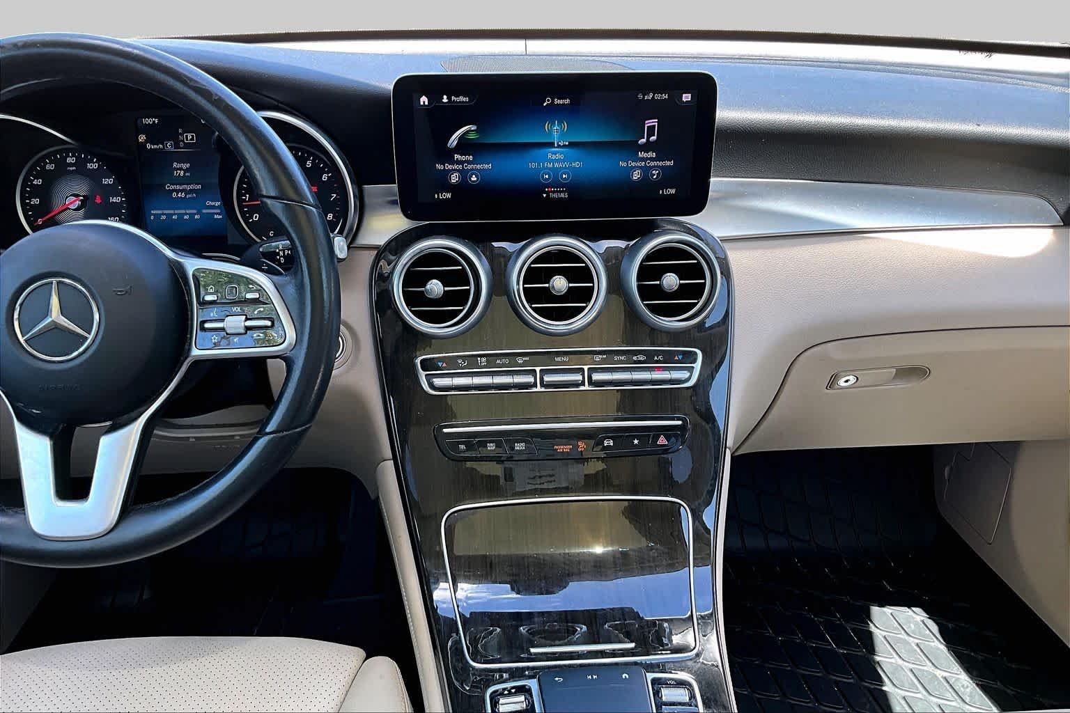 Used 2021 Polar White Mercedes-Benz GLC 300 image 7
