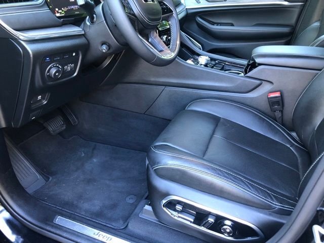 Used 2023 Diamond Black Jeep Overland 4xe image 23