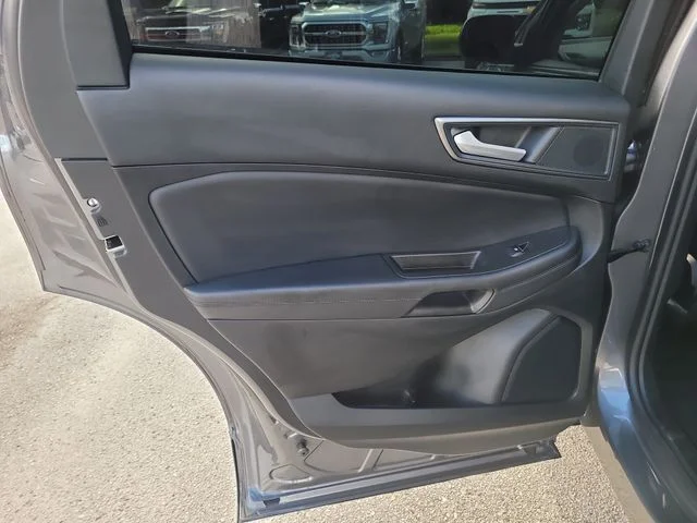 Used 2024 Gray Ford SE image 11
