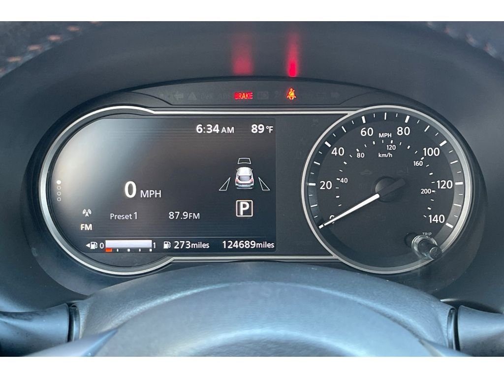 Used 2018 Cayenne Red/Super Black Nissan SR image 37