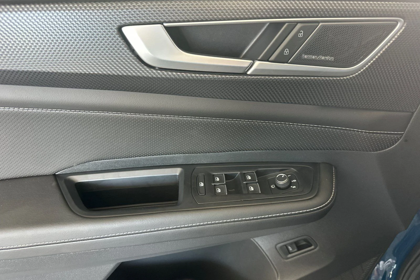 New 2026  Volkswagen 2.0T SEL Premium R-Line image 10