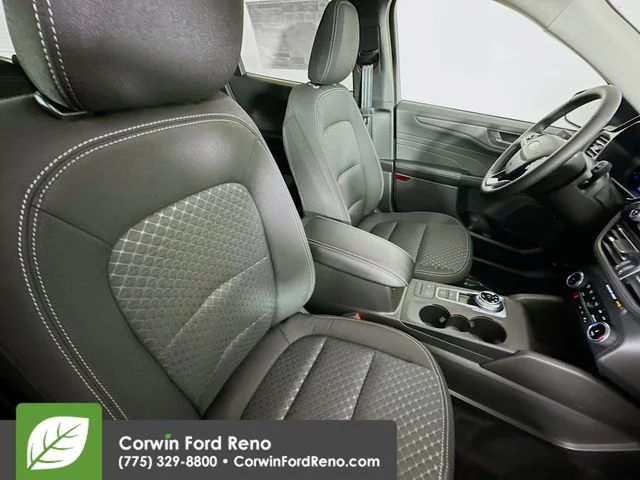 New 2026 Oxford White Ford Active image 29