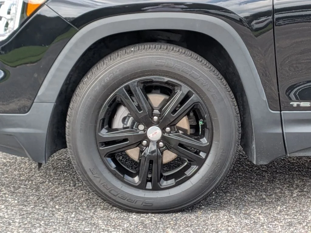 Used 2023 Black GMC SLE image 11