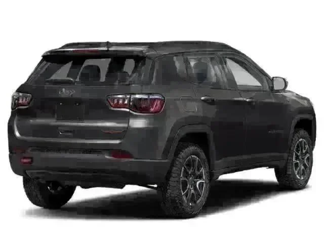 New 2026 Diamond Black Crystal Pearl-Coat Exterior Paint Jeep Trailhawk image 2
