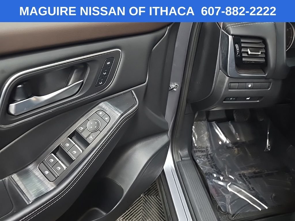 Used 2021 Gray Nissan SL image 28