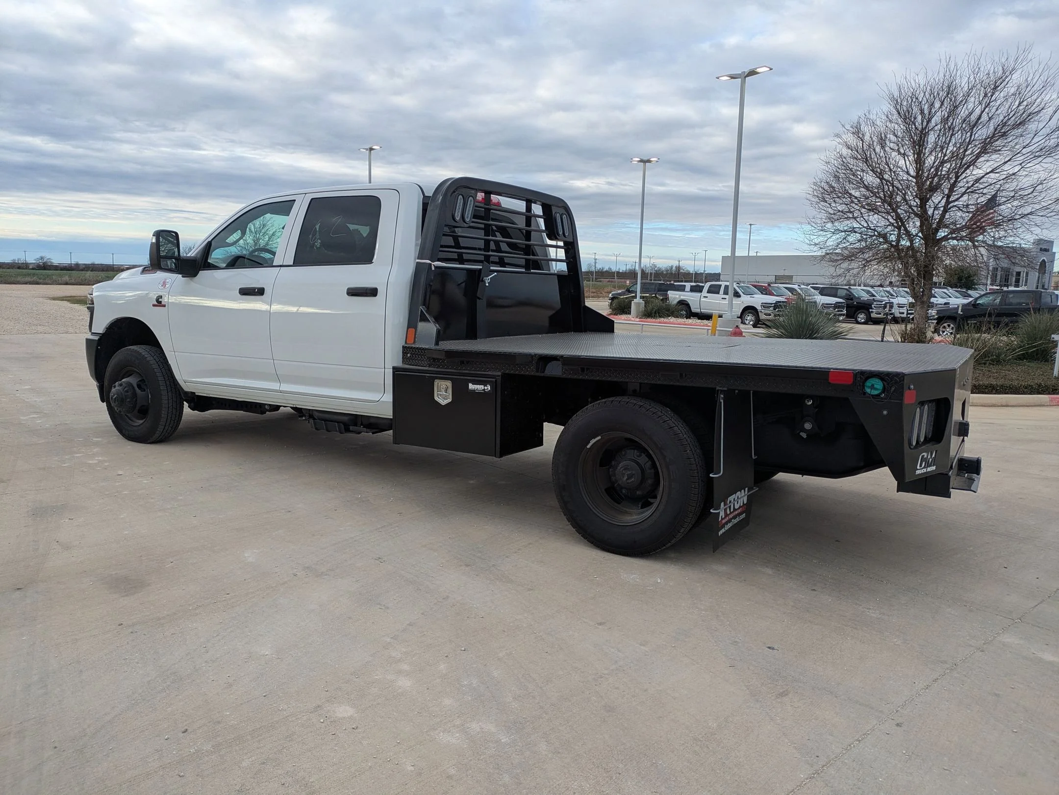 2026 RAM 3500 Chassis Tradesman - Photo 6