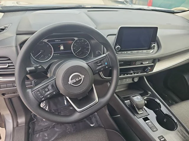 Used 2024 Gray Nissan SV image 16