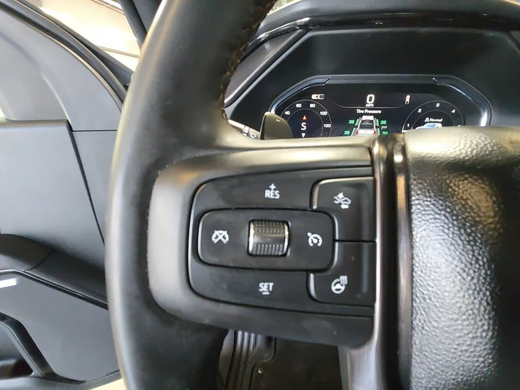Certified Used 2025 Summit White GMC AT4 image 20